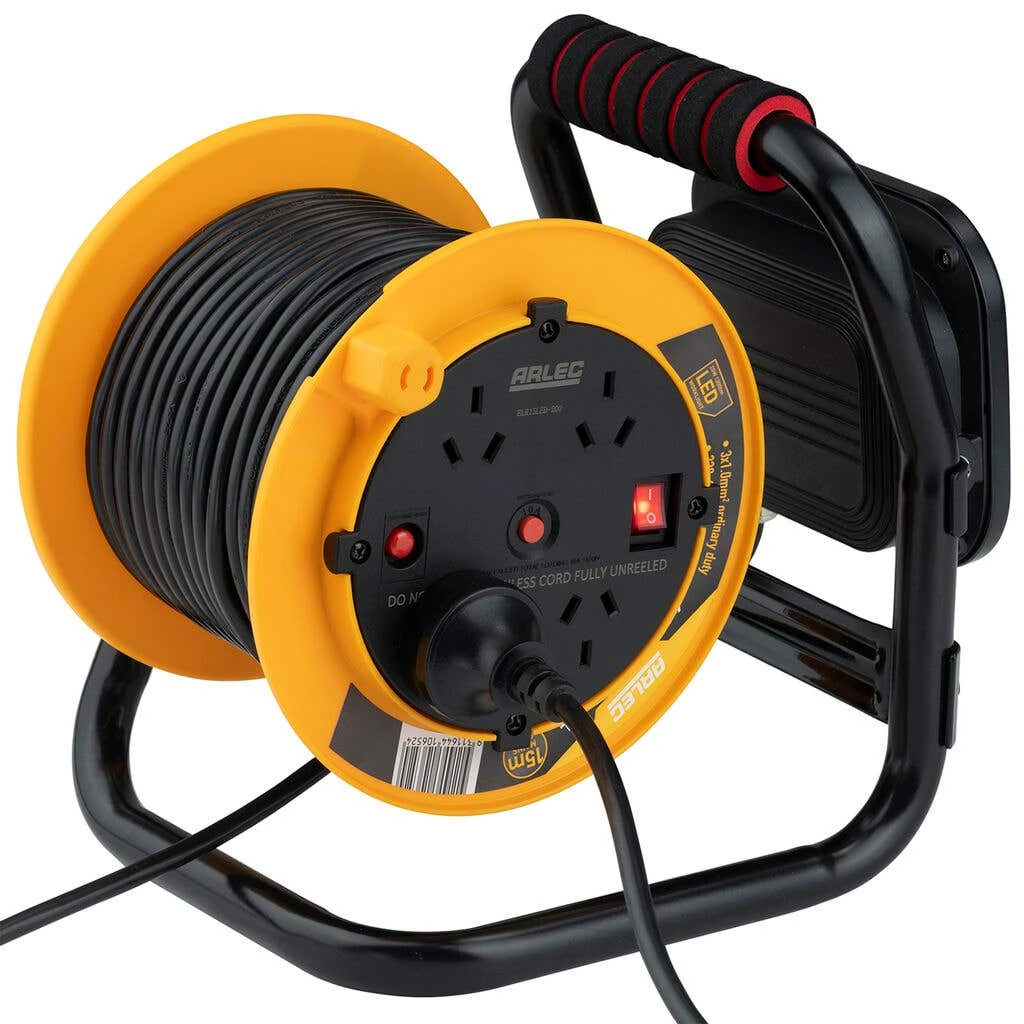 Arlec 4 Outlet Cable Reel With Worklight 10A 15m 4 Arlec 4 Outlet Cable Reel With Worklight 10A 15m - Image 4
